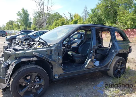 2025 Jeep Grand Cherokee Altitude X 4X4 from USA, damaged, VIN 1C4RJHAG1SC271228